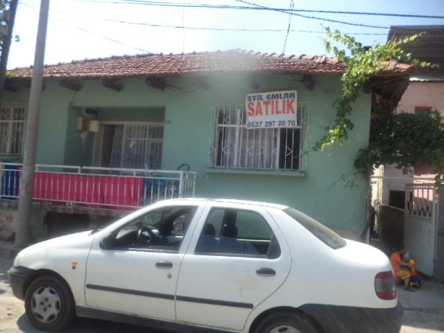 M�STAK�L ���NDE �K� EV OLAN BAH�EL� EV